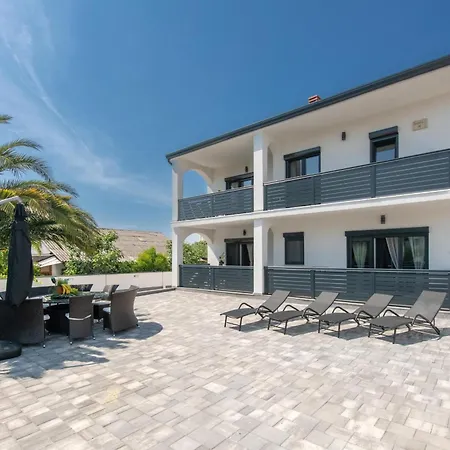 Lili Near The Appartement *