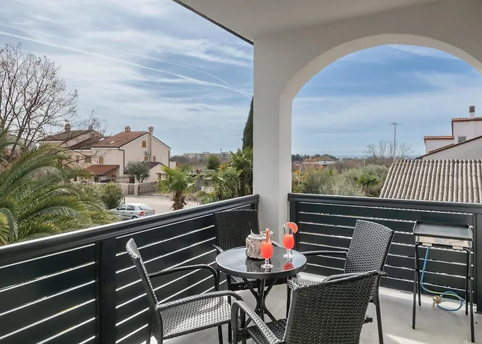 Lili Near The * Poreč